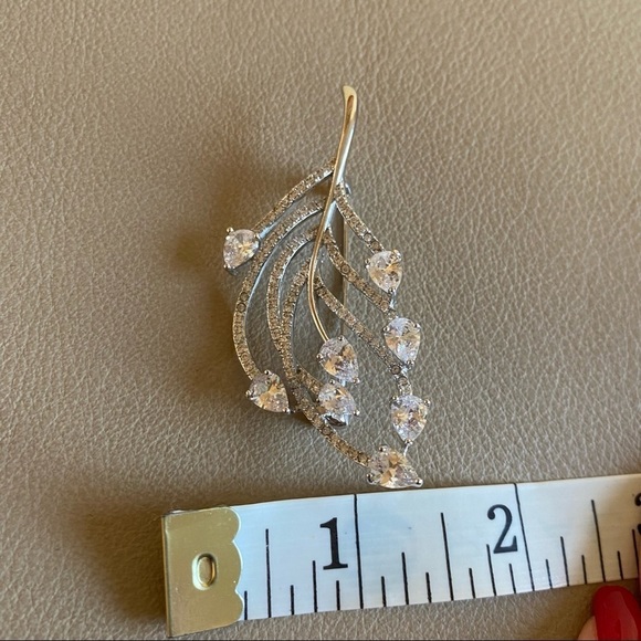Crystal pin - Picture 3 of 5
